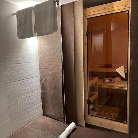 Mit Sauna Und Kamin